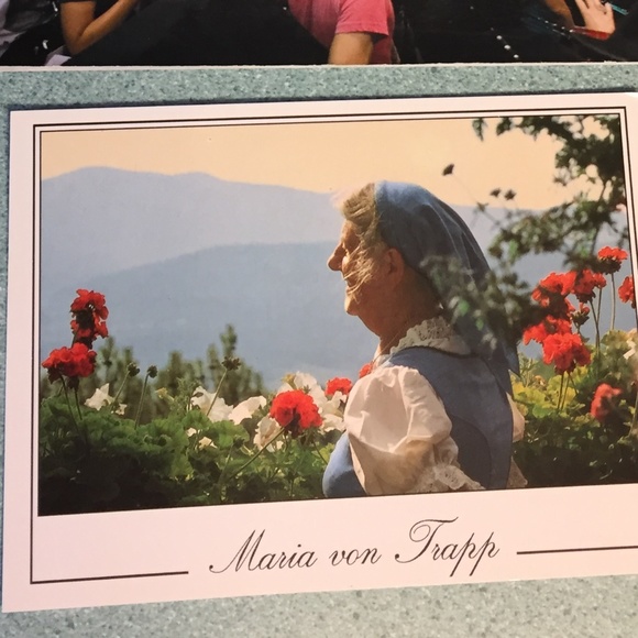 VINTAGE POSTCARDS 2 OF  VON TRAPP FAMILY LODGE STOWE AMOEBA MUSIC CALENDAR 2008 - Picture 4 of 6